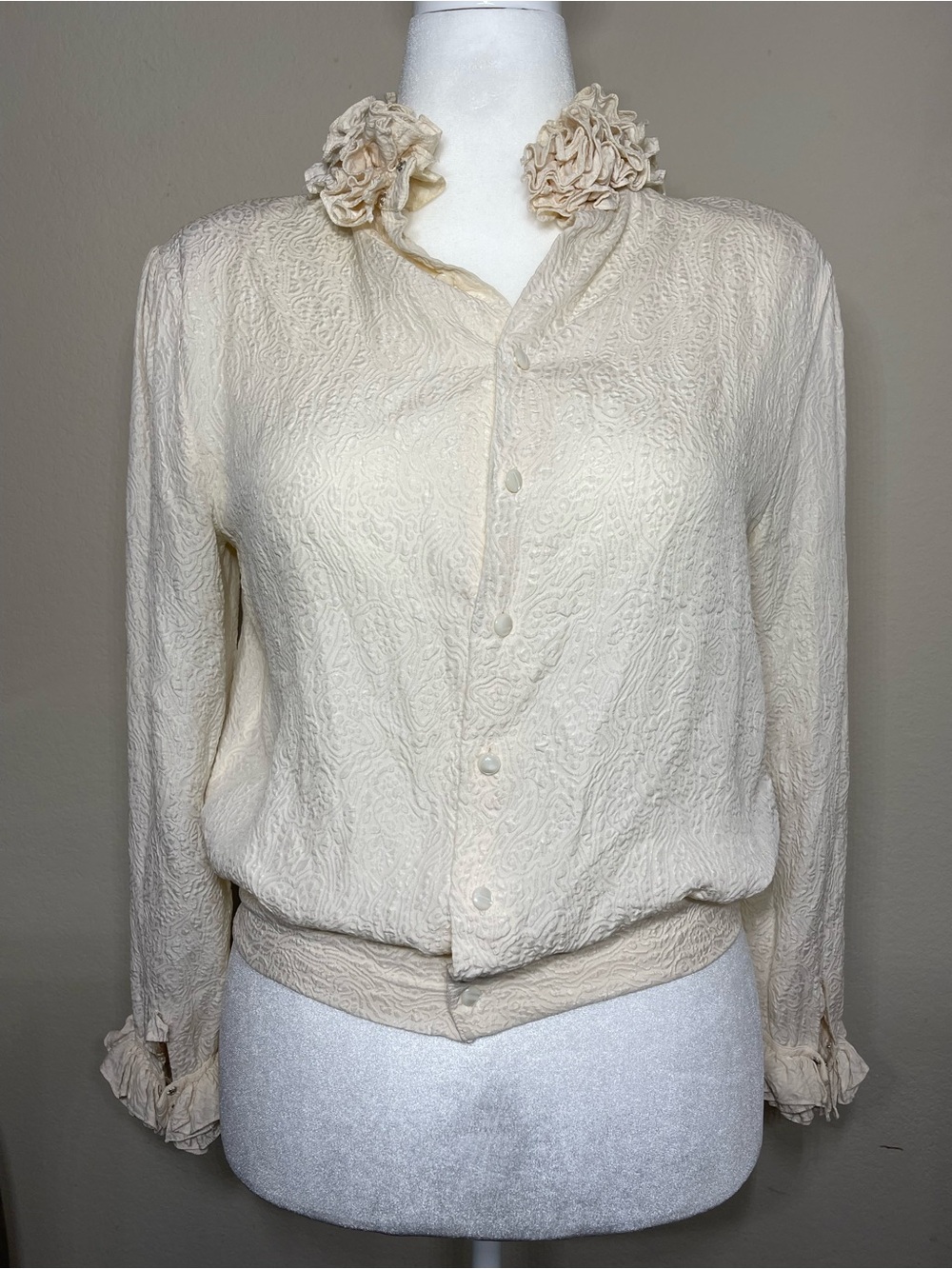 Vintage Levante 100% Silk Blouse Size 12 Ivory Victorian Ruffle Tie Back